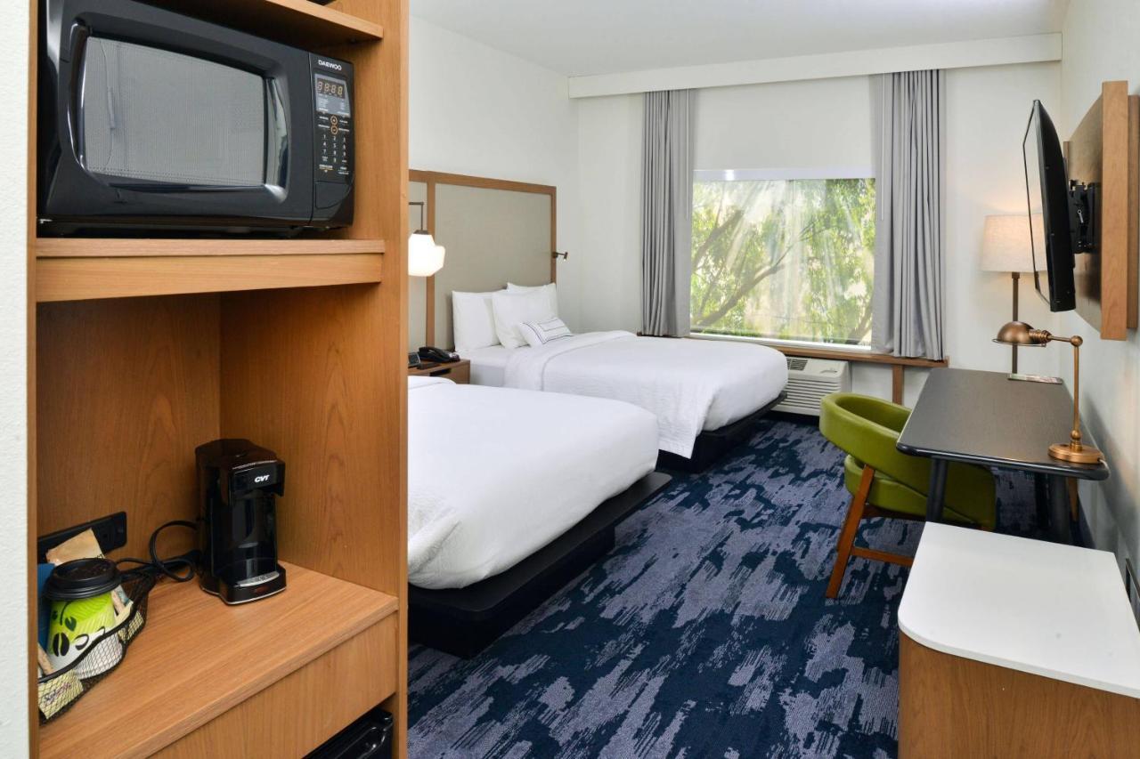 Fairfield Inn & Suites By Marriott Charlotte University Research Park Εξωτερικό φωτογραφία
