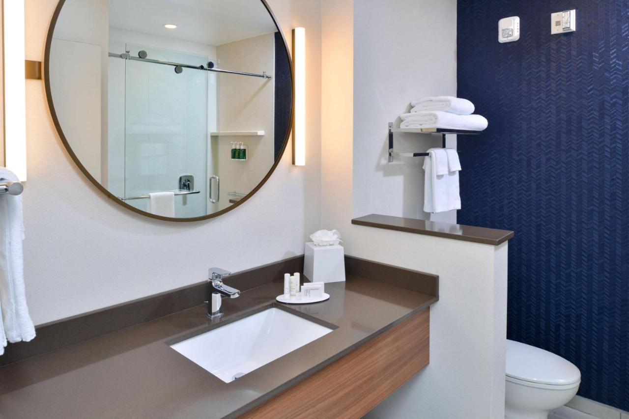 Fairfield Inn & Suites By Marriott Charlotte University Research Park Εξωτερικό φωτογραφία