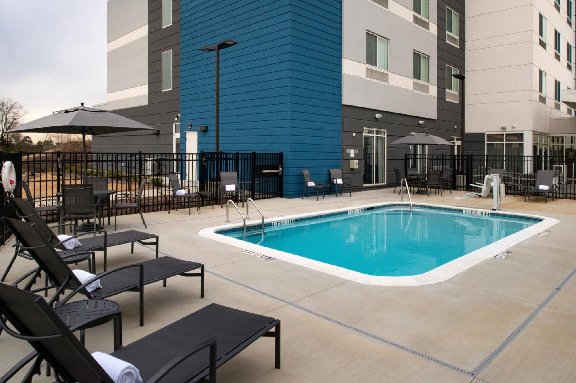 Fairfield Inn & Suites By Marriott Charlotte University Research Park Εξωτερικό φωτογραφία